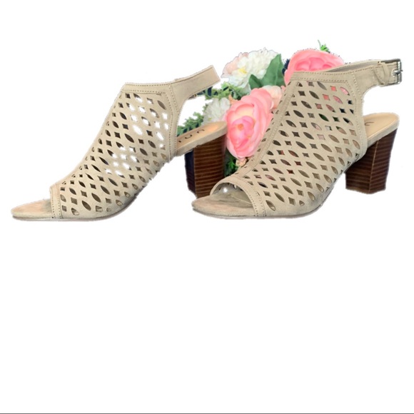 😎 Unisa cutout open toe bootie SZ 8.5 - Picture 3 of 7